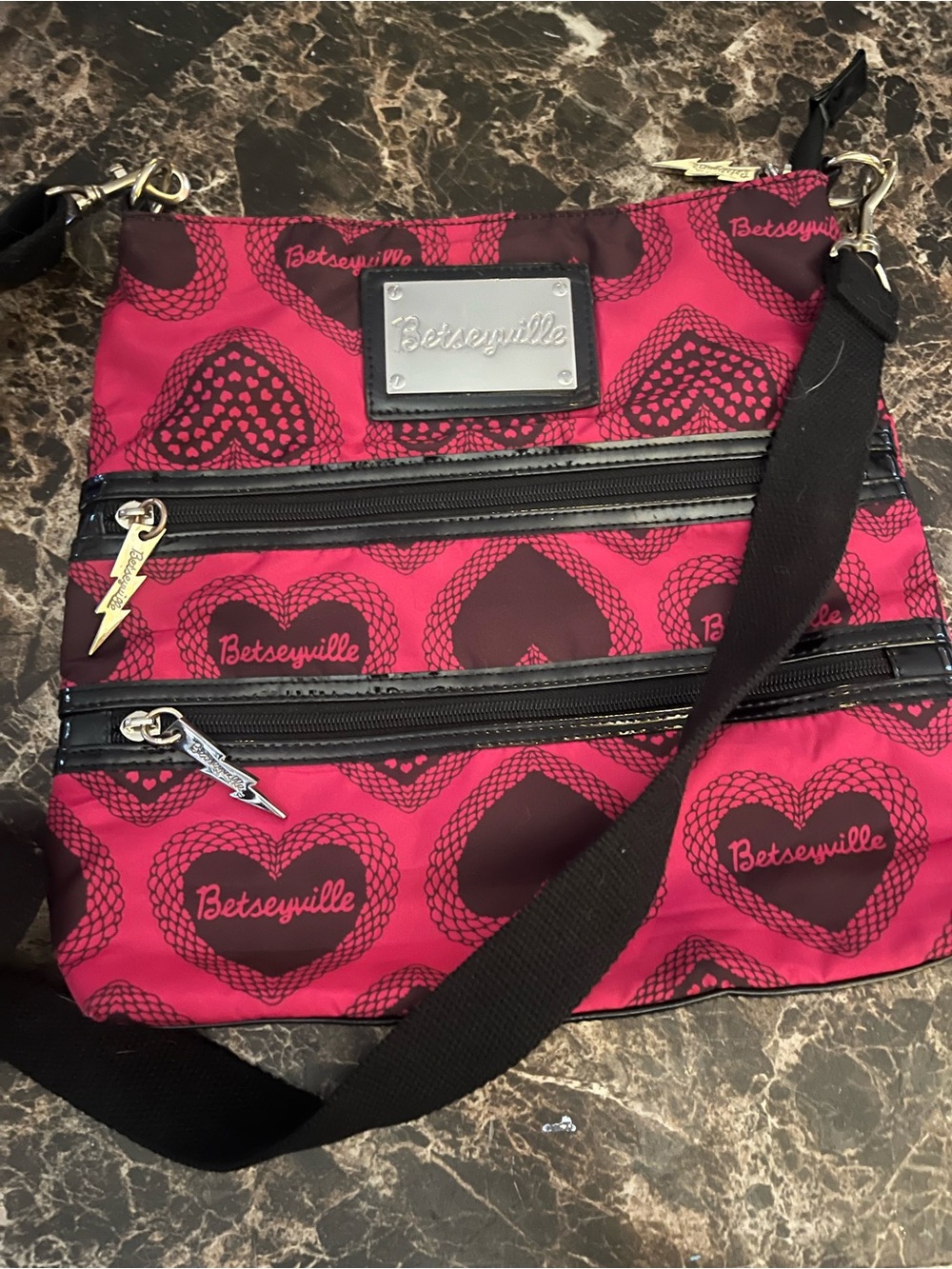 Betsey Johnson Betseyville Pink Heart zipper Bag